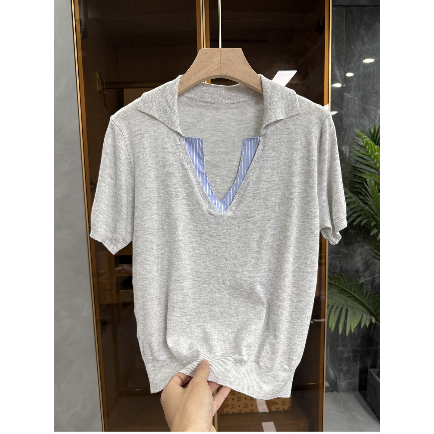 夏天时髦全靠它！薄款羊毛翻领短袖针织衫上衣女   M839016~JS