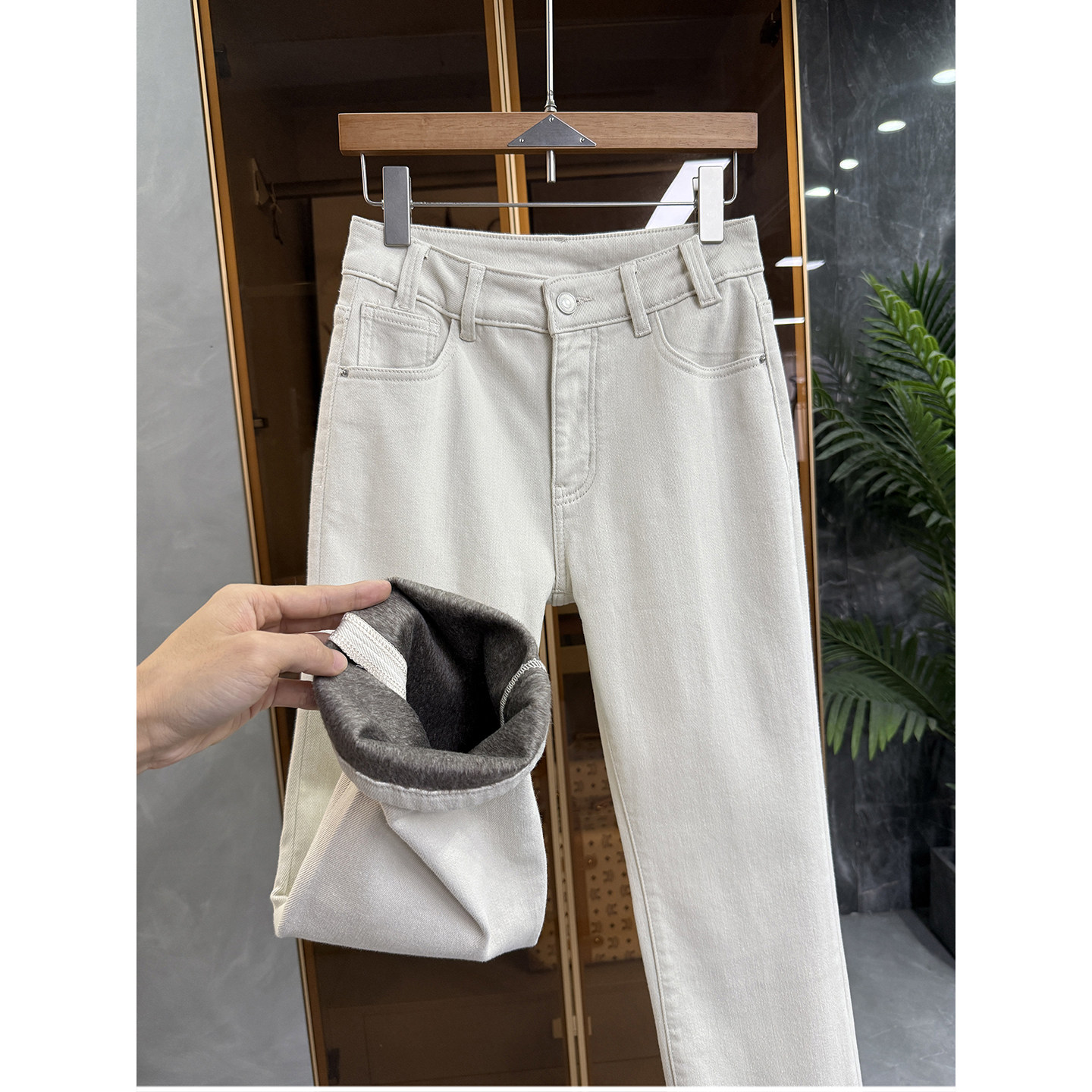 秋冬N货！温暖显瘦！加绒窄版小直筒牛仔九分裤女   M338035~JS