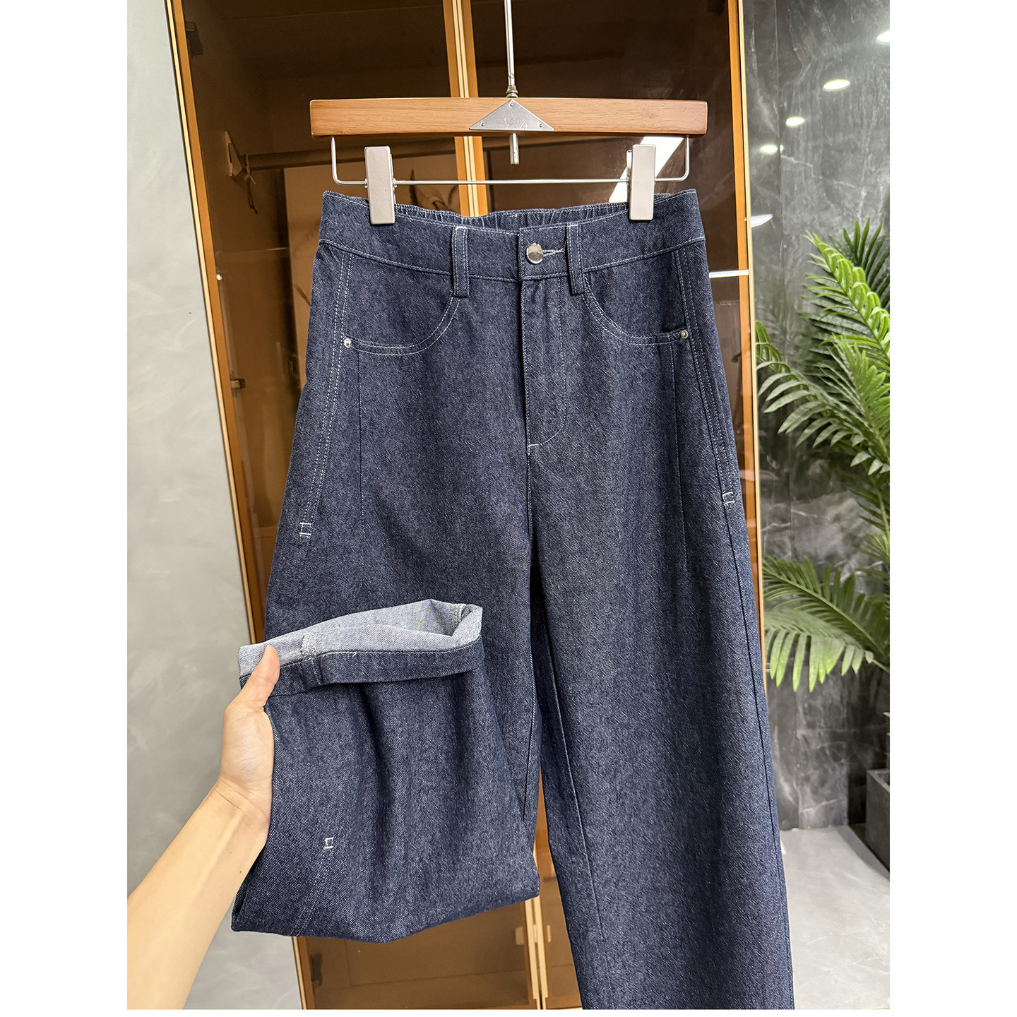 版型太jue了！谁穿谁夸！中高腰亚麻棉牛仔镰刀裤女  M338090~JS