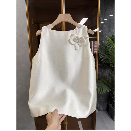 N货!立体花朵一字领无袖背心上衣