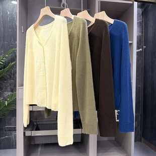 yuan单！把云朵穿身上！重磅羊绒V领针织开衫女    736556~ZY