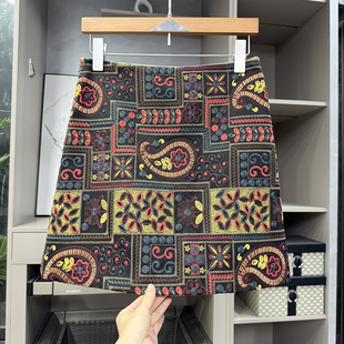 清仓不予退换很出片！重工刺绣民族风A字半身短裙女H62582~ZY