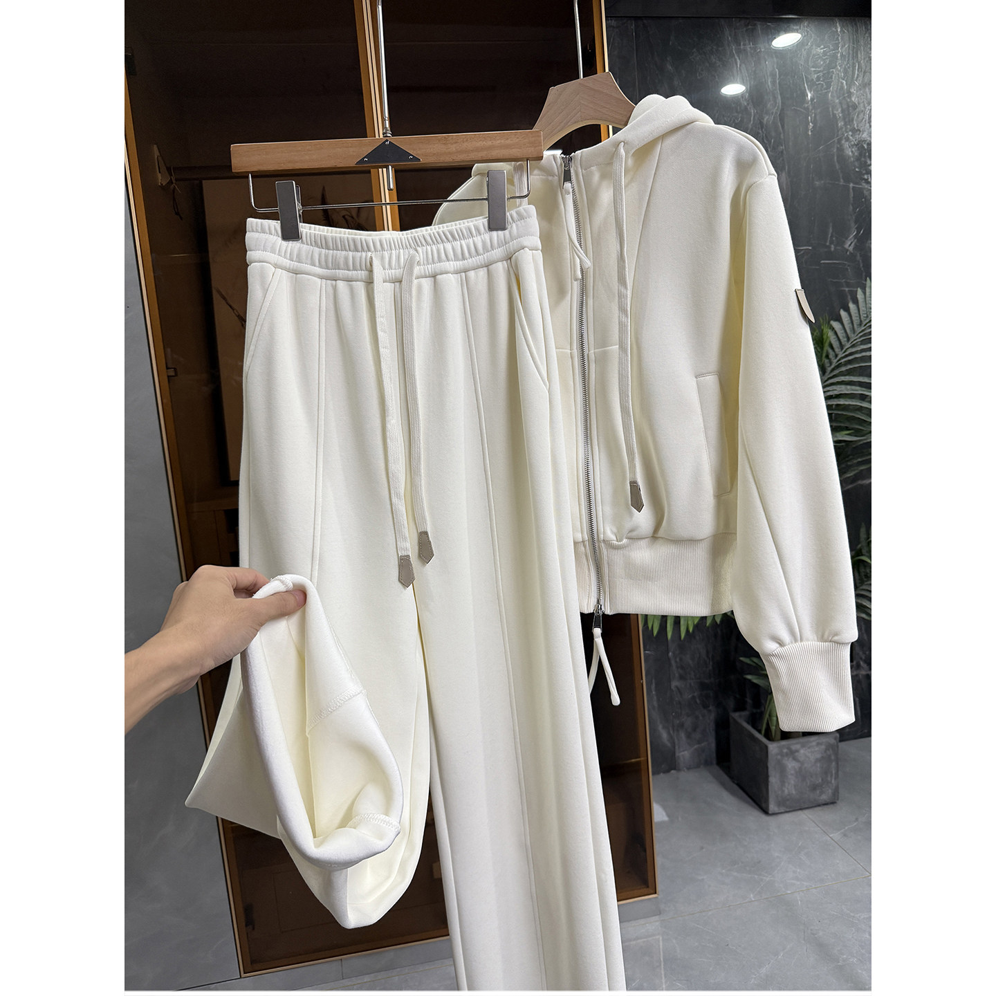 加绒连帽卫衣短外套+卫裤套装