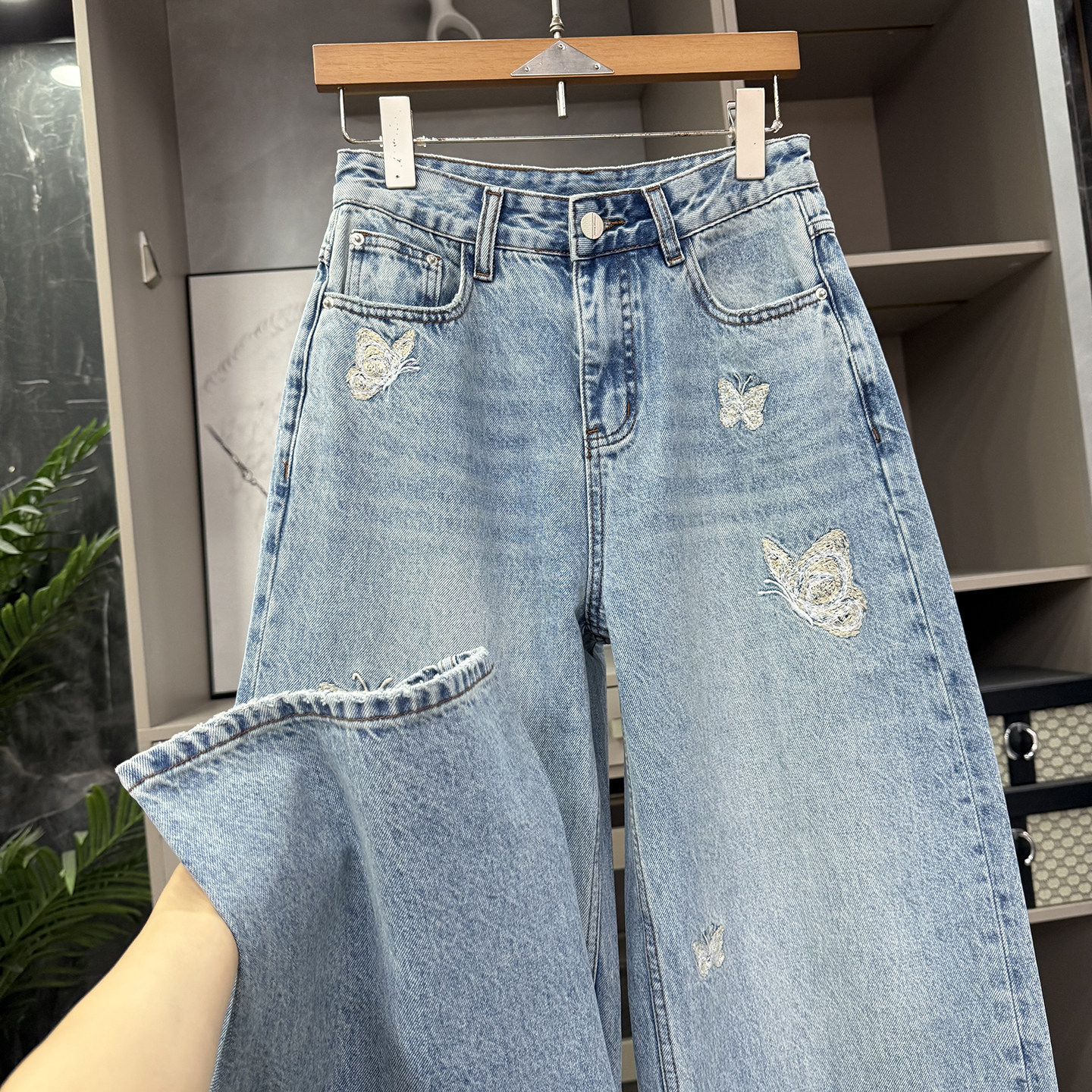 高个子收！实力大厂！刺绣蝴蝶中高腰牛仔镰刀裤女   JY26101~ZY