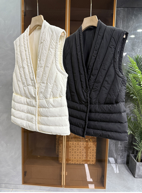 BI须囤！秋冬加分单品！轻暖白鸭绒羽绒服V领马甲女   R8811~ME