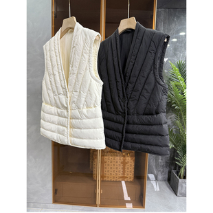 BI须囤！秋冬加分单品！轻暖白鸭绒羽绒服V领马甲女   R8811~ME