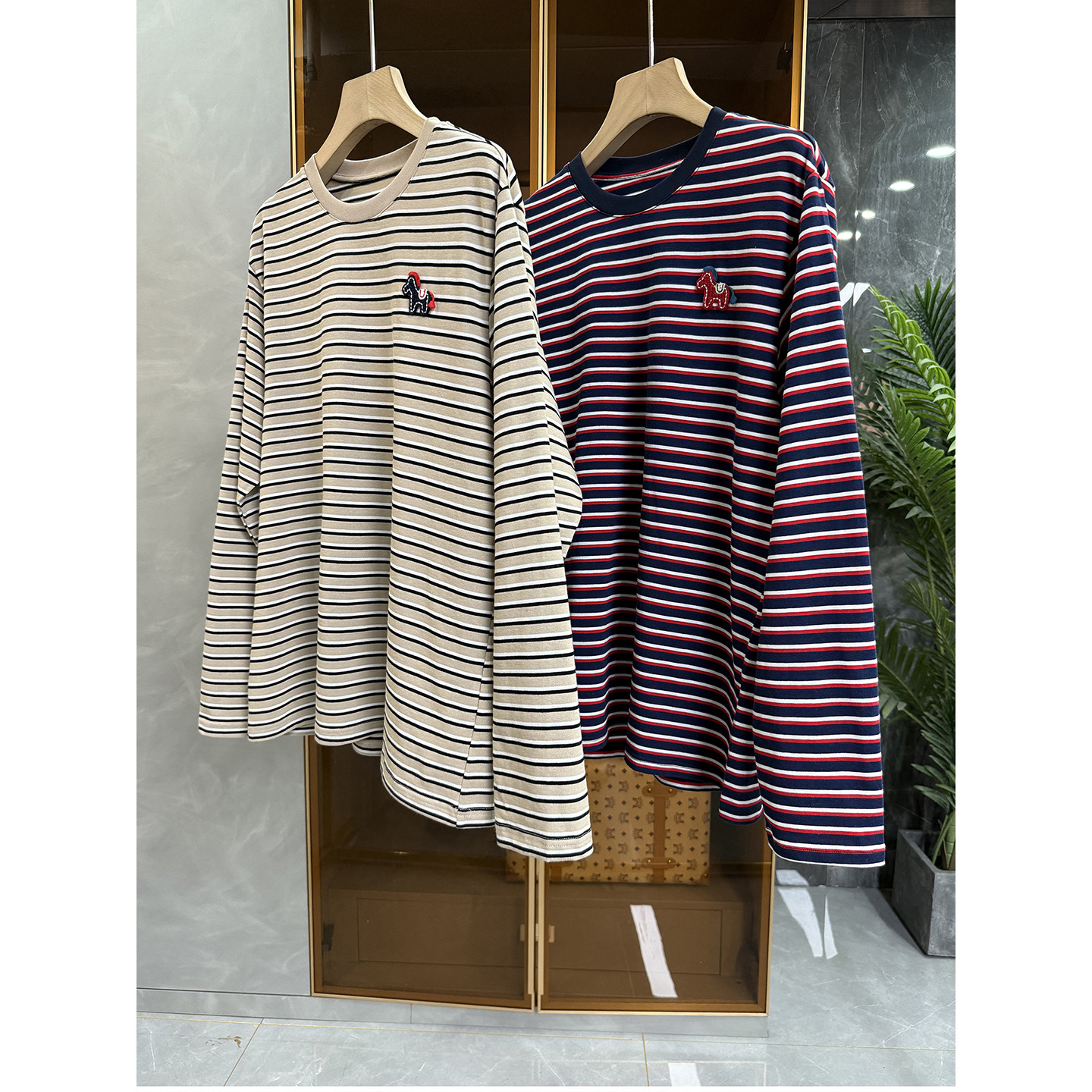 老友shou！口碑工厂！宽松条纹圆领长袖棉T恤女  A3053~ME