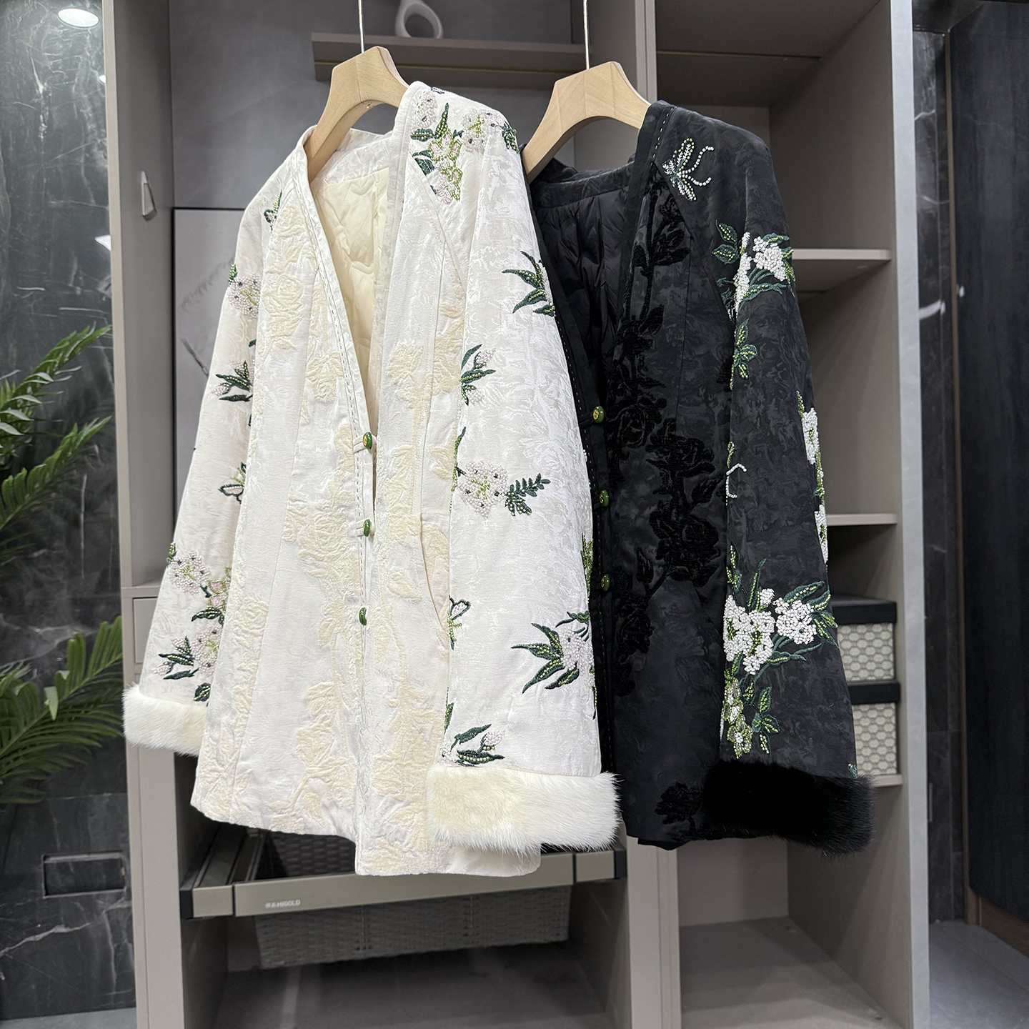 中式宽松钉珠刺绣鹅绒羽绒服外套