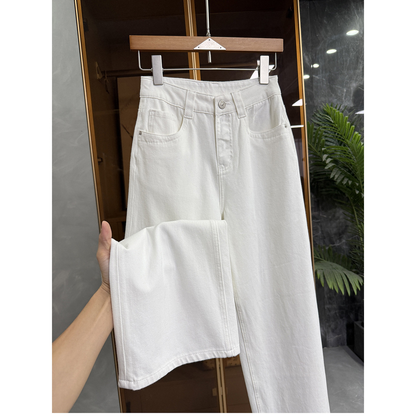 高个子收!一穿就显瘦!微弹柔软中高腰牛仔直筒裤女 M611032~JS