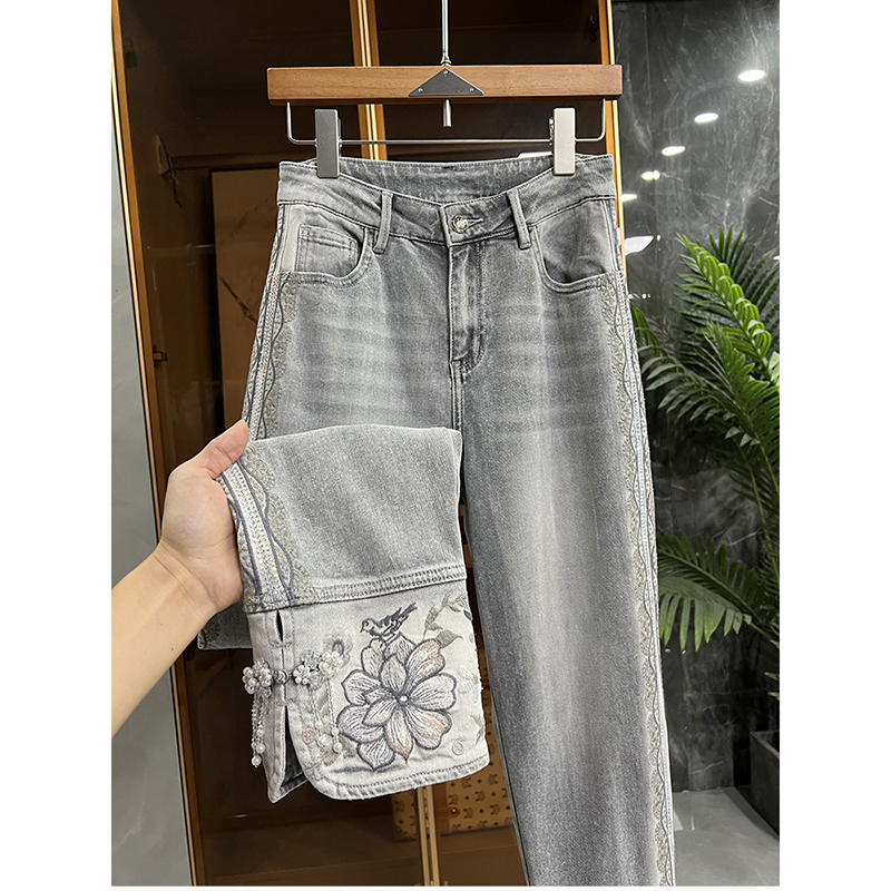 P牌中式!重工刺绣牛仔烟管裤