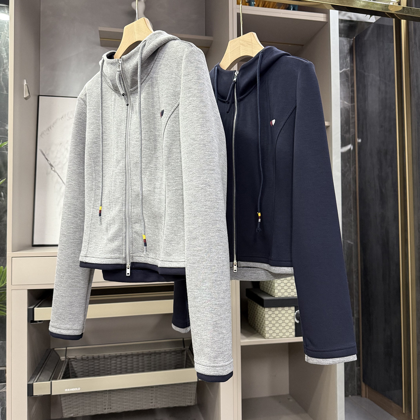 清仓不予退换！M订单款！拼接连帽卫衣短外套女30820~ZY,女装/女士精品,短外套,淘宝优惠券,粉丝福利购,淘宝优惠卷