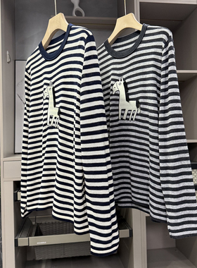 穿出慵懒时髦精！宽松刺绣小马条纹圆领长袖针织T恤女  Y8159~ZY