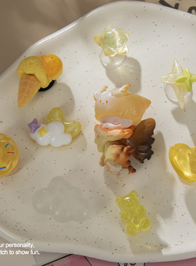黄色洞洞鞋配饰卡通玩偶高级感crocs鞋花卡骆驰鞋扣diy装饰配件