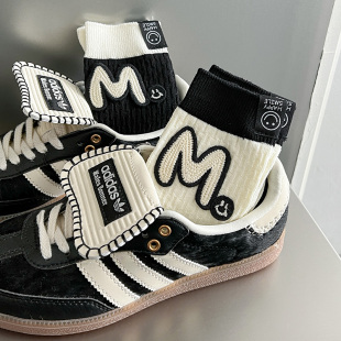 个性 纯棉中筒袜韩国ins潮黑白运动袜 字母M笑脸布标袜子女秋冬薄款