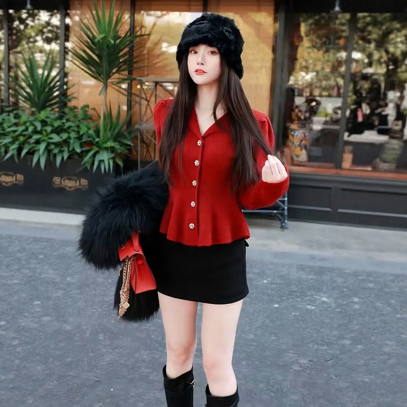 法式小香风红色V领毛衣