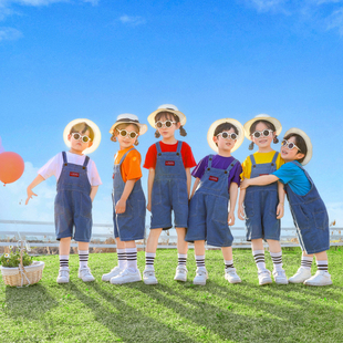 六一儿童演出服背带牛仔裤男女童夏幼儿园七彩T恤港风表演服套装