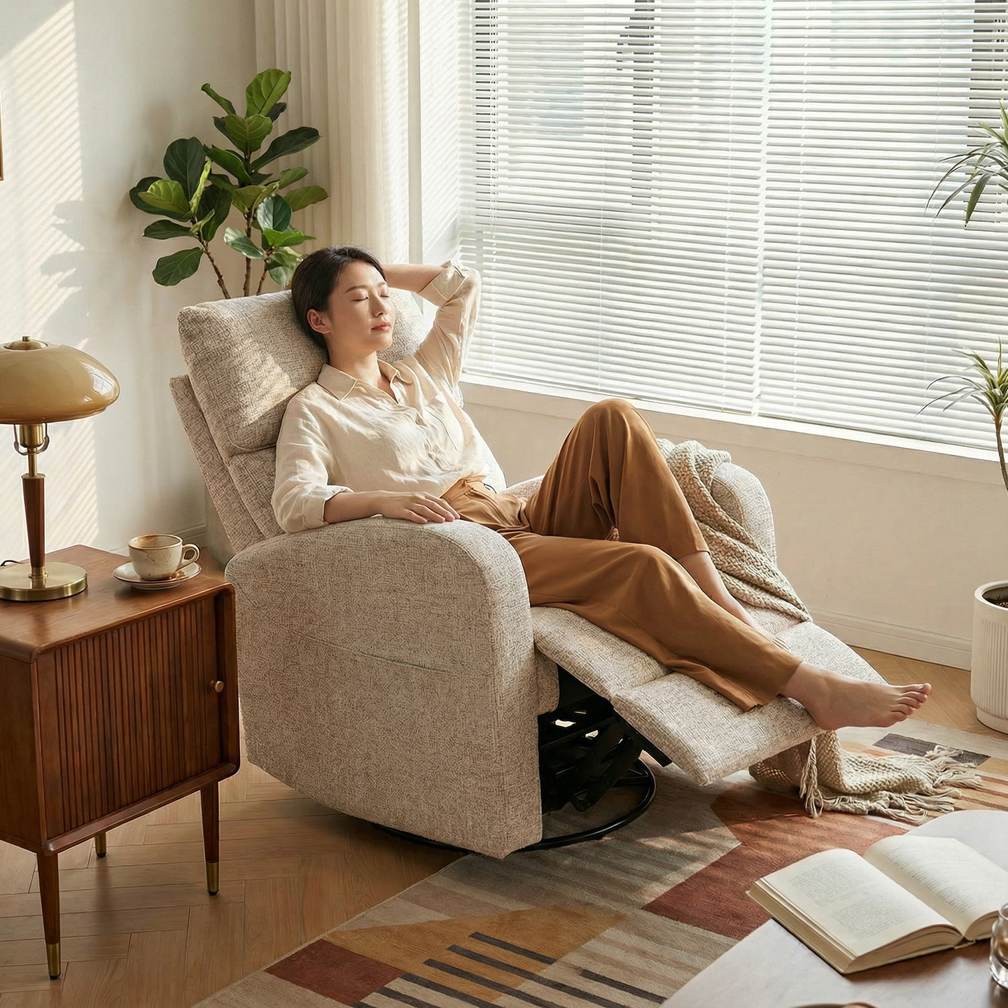 单人电动沙发舱太空头等多功能可躺睡旋转摇椅三电机追腰头枕可调