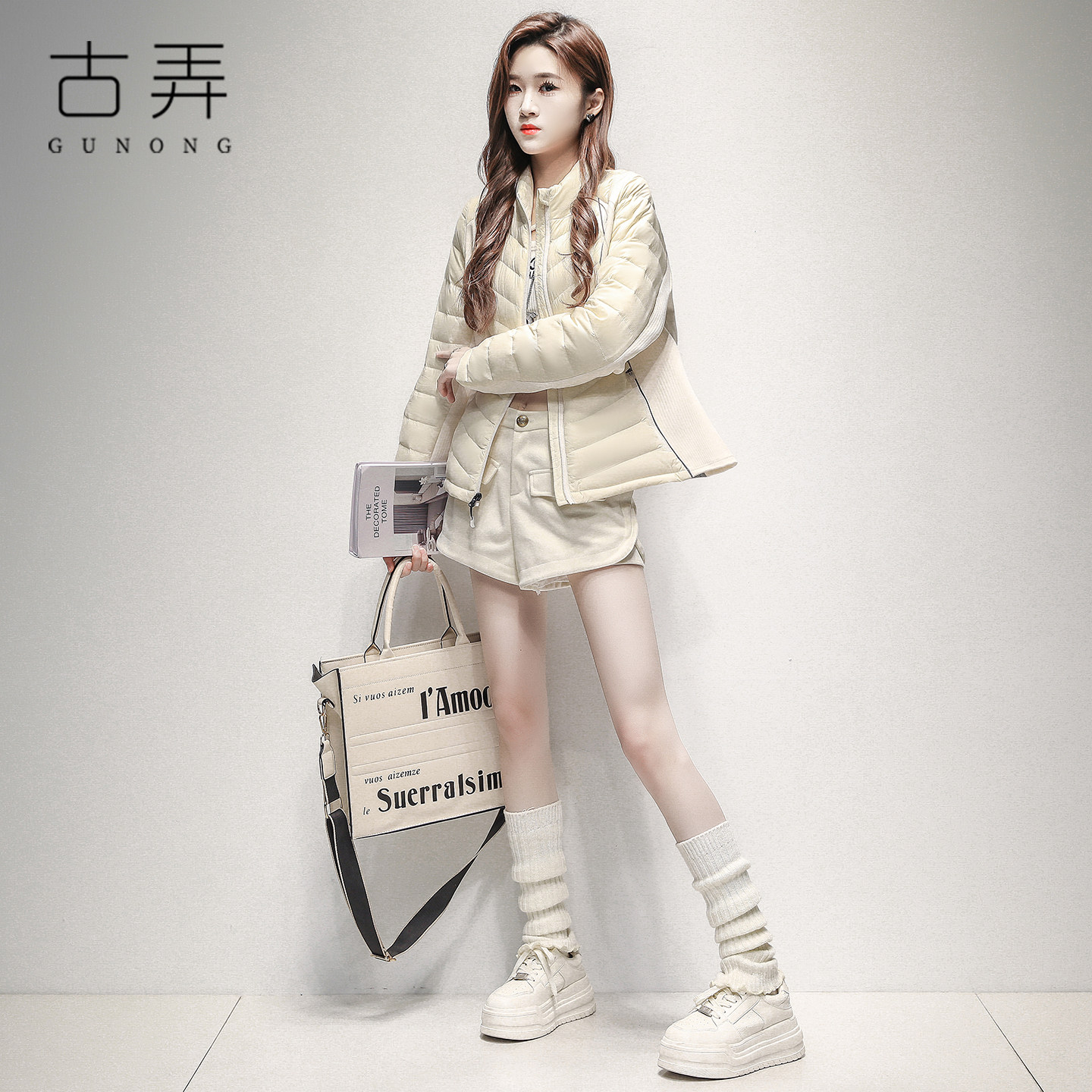 轻薄羽绒服女短款2026年冬立领小个子修身显瘦白鸭绒爆款外套