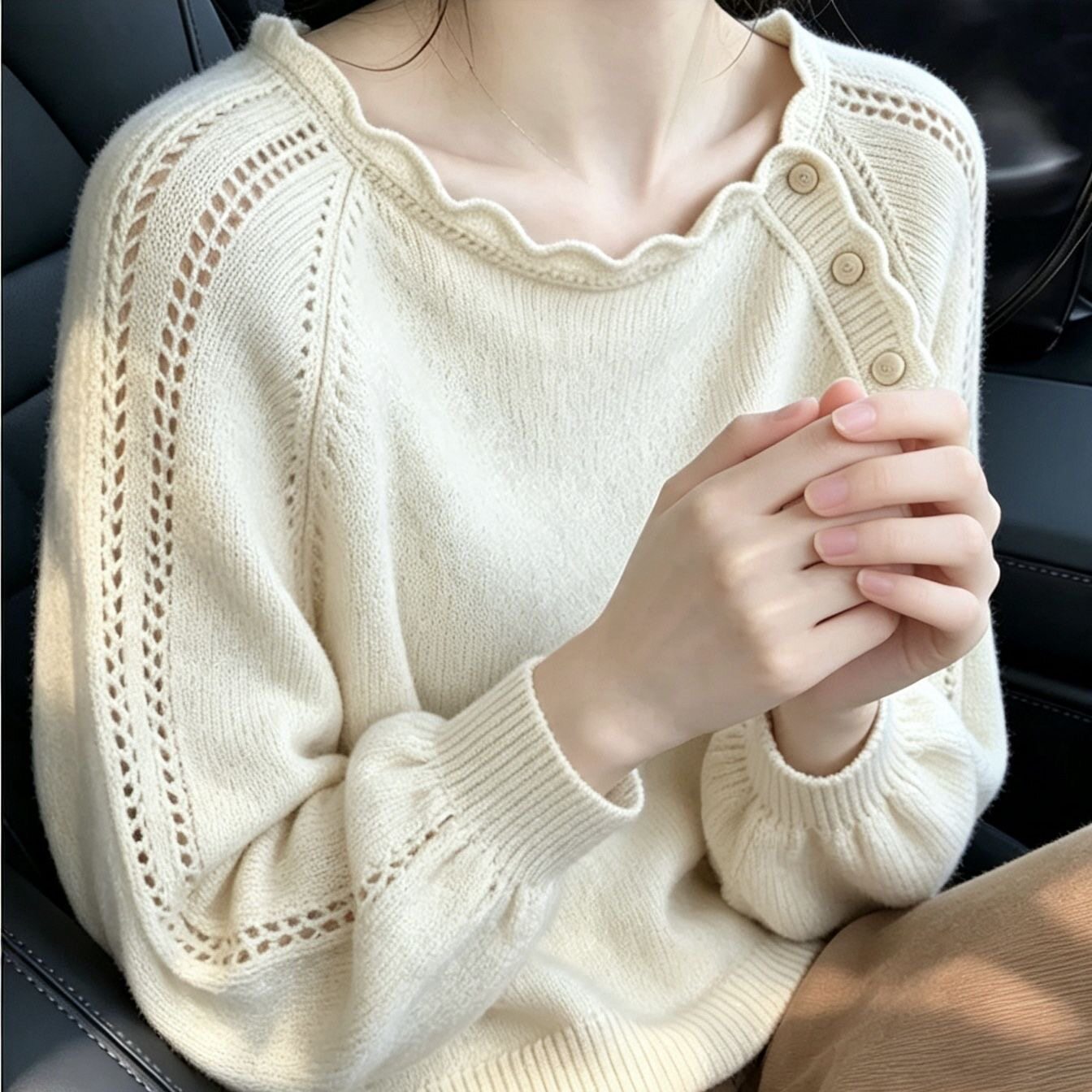 法式温柔风花边镂空针织衫女套头长袖杏色松弛感上衣