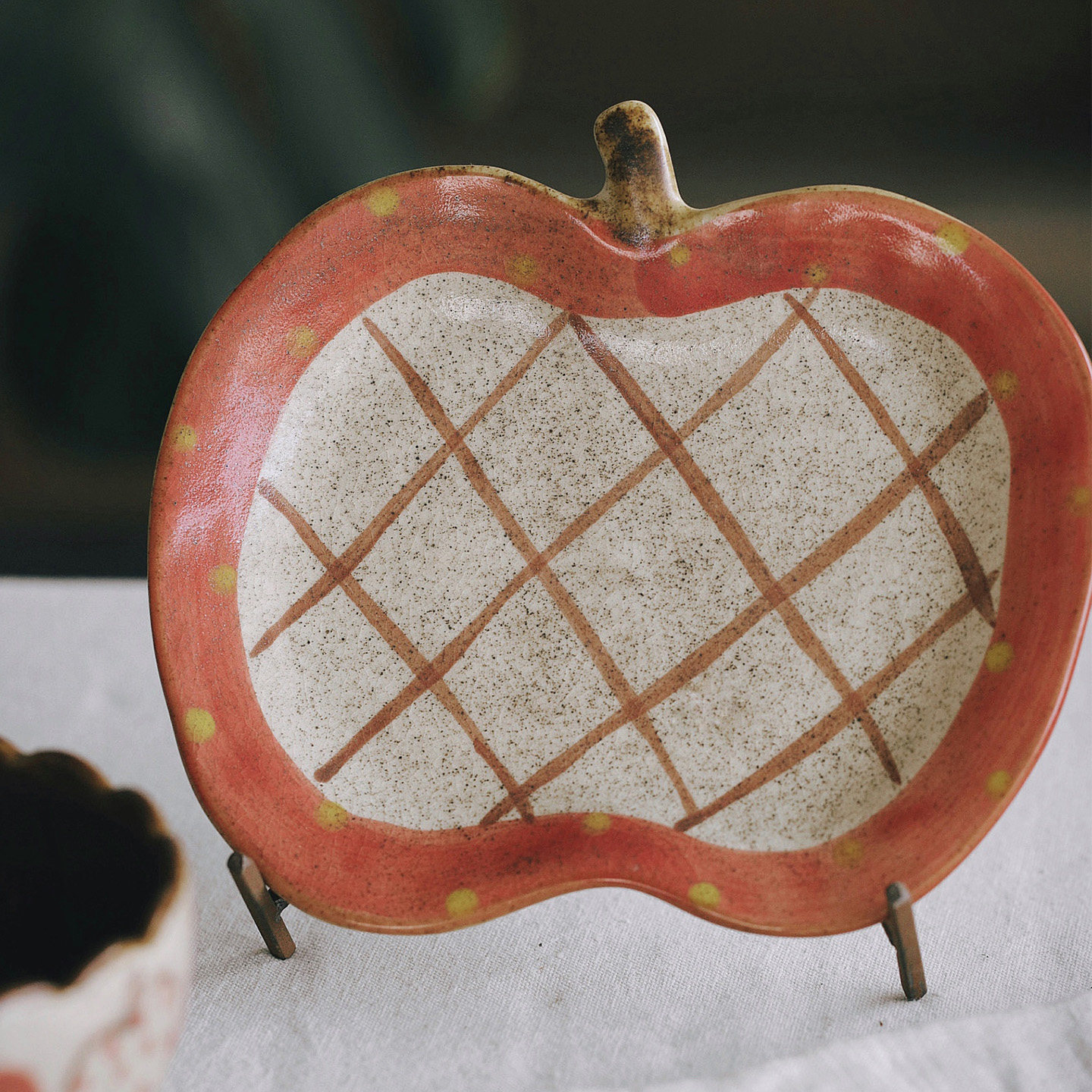 泽滕家可爱苹果造型盘子高颜值韩式甜品点心水果沙拉蔬菜酱料骨碟