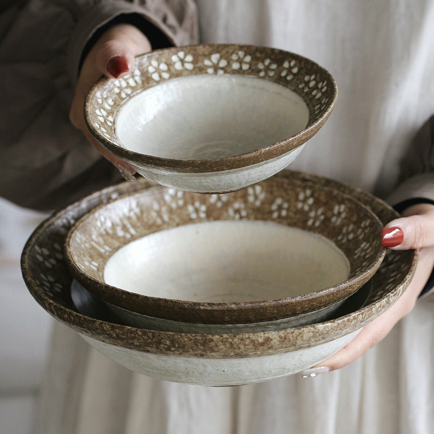 泽滕家陶瓷碗盘家用日式古朴做旧高颜值好看浅汤碗水果沙拉甜品碗