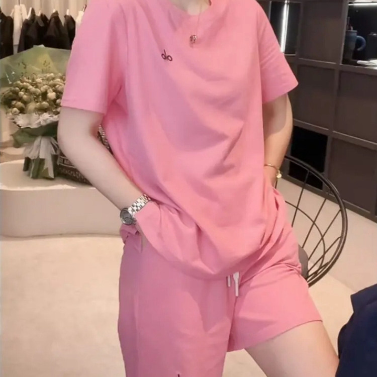日常通勤外穿夏季短袖T恤家居服套装女阔腿短裤休闲运动服两件套