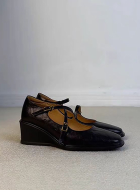 羊皮版--新款坡跟交叉绑带单鞋方头纯色软底休闲通勤简约好走单鞋