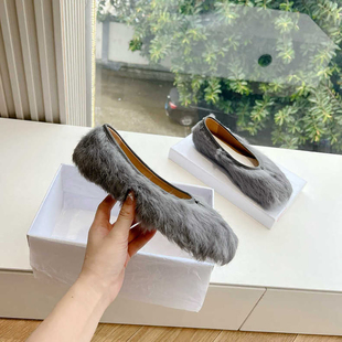 外穿居家保暖真毛拖鞋 羊皮版 平底休闲鞋 毛毛鞋 ～秋冬新分趾鞋