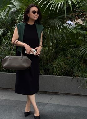 Q姐“经典黑裙”进口醋酸时尚显瘦无袖连衣裙 39D1379