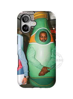 kanye侃爷恶搞适用iPhone15promax手机壳14pro苹果13磁吸12二合一菲林11全包16pro插画高级新款亮面