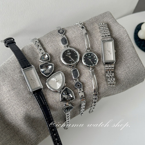 轻奢小众设计黑色系高级感手表女