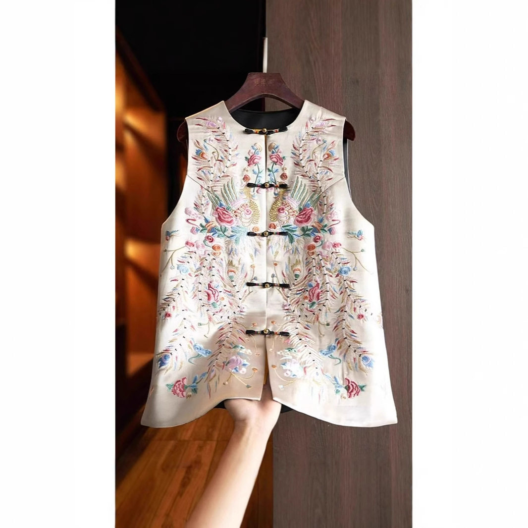 今年流行特惠高级感重工国潮风刺绣醋酸马甲背心女新款复古盘扣新,女装/女士精品,马夹,淘宝优惠券,粉丝福利购,淘宝优惠卷