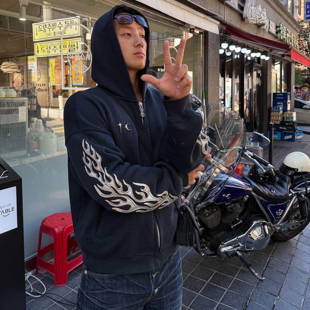 Thug club 25FW 做旧破坏火焰哥特logo刺绣拼接拉链卫衣帽衫外套