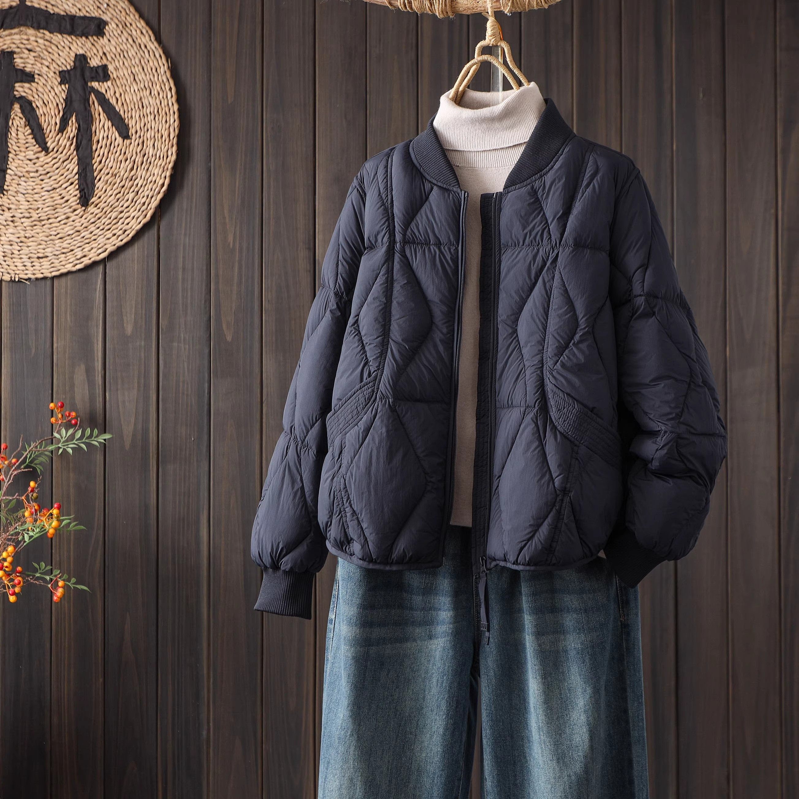 2025时尚轻薄羽绒服女士短款棒球领设计百搭廓形秋冬加厚保暖外套,女装/女士精品,羽绒服,淘宝优惠券,粉丝福利购,淘宝优惠卷