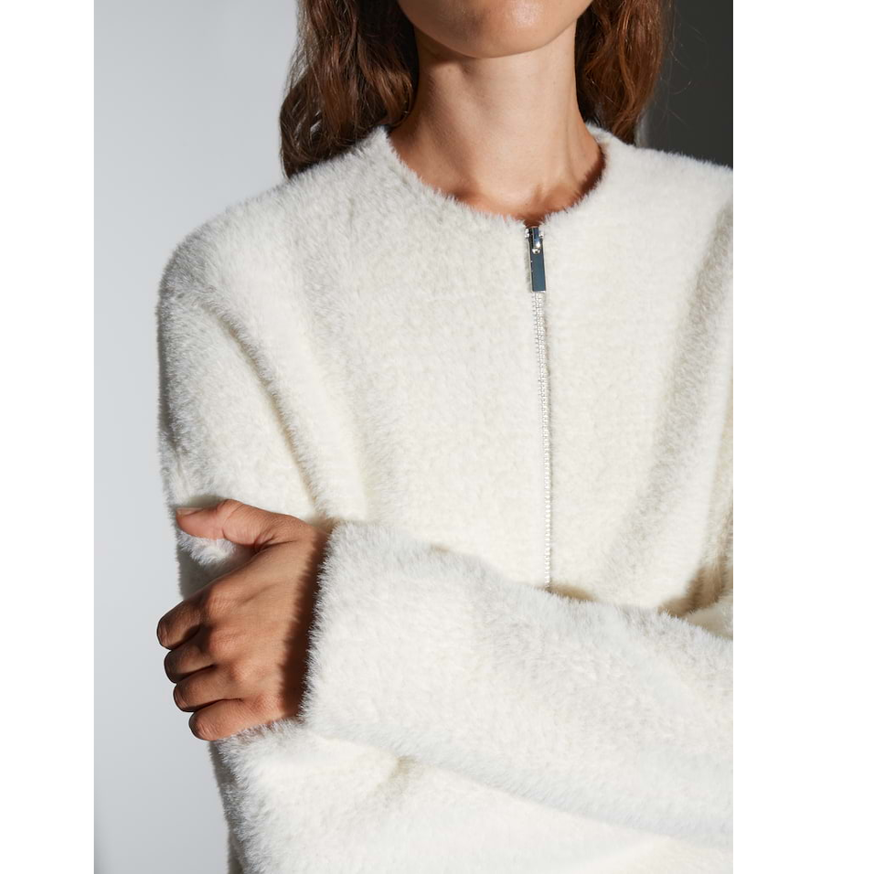 J6奶白毛绒绒出口外单纯元25冬新款女纯色法式拉链短外套开衫上衣