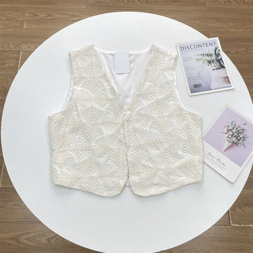 I1重工刺绣马甲~2026夏新款女无袖圆领上衣背心内搭外搭时尚款