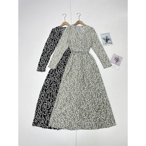 H2复古碎花~外贸单25春夏新款女V领长袖A字收腰长款连衣裙