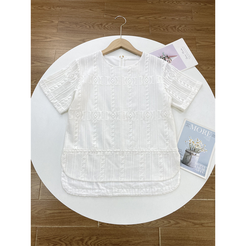 A1刺绣镂空设计！贵牌26年春新款女圆领短袖衬衫套头精致白色上衣