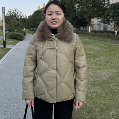 中年妈妈冬装保暖白鸭绒羽绒服