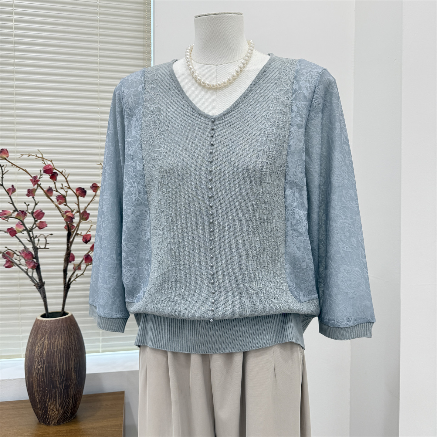 中年妈妈春装洋气打底2026新款中老年女装秋冬针织小衫时尚上衣服