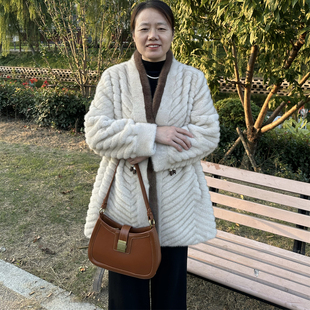 妈妈秋冬装阔太太皮毛一体外套中老年人大码水貂绒开衫贵妇人皮草