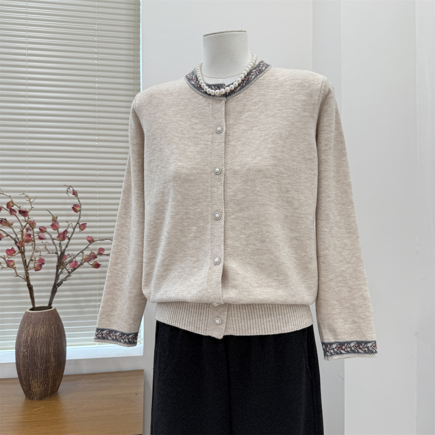 妈妈春装2026新款针织上衣中年女装长袖打底衫中老年春秋毛衣外穿