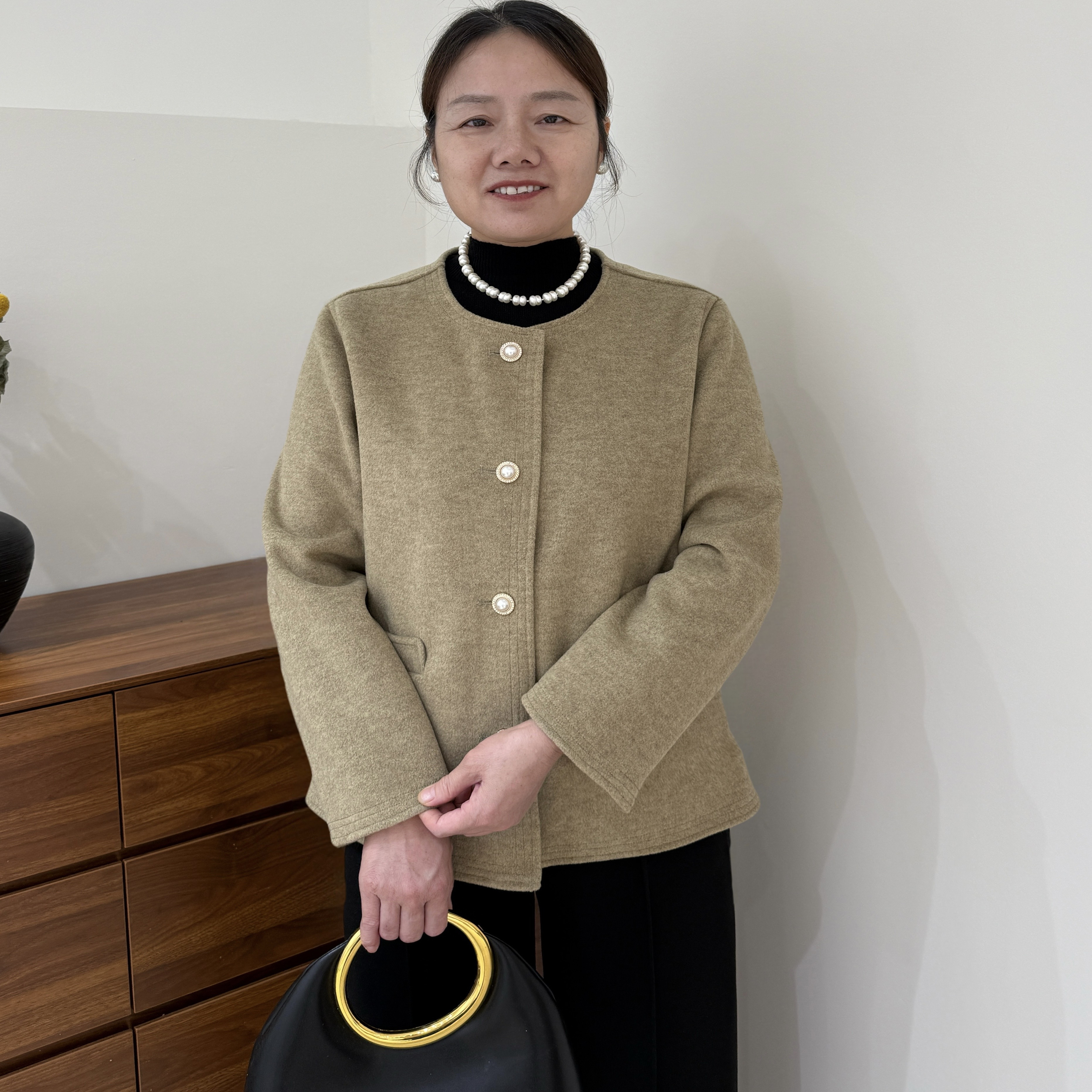 中老年高贵妈妈秋装外套洋气上衣中年人秋季短款阔太太呢子大衣服
