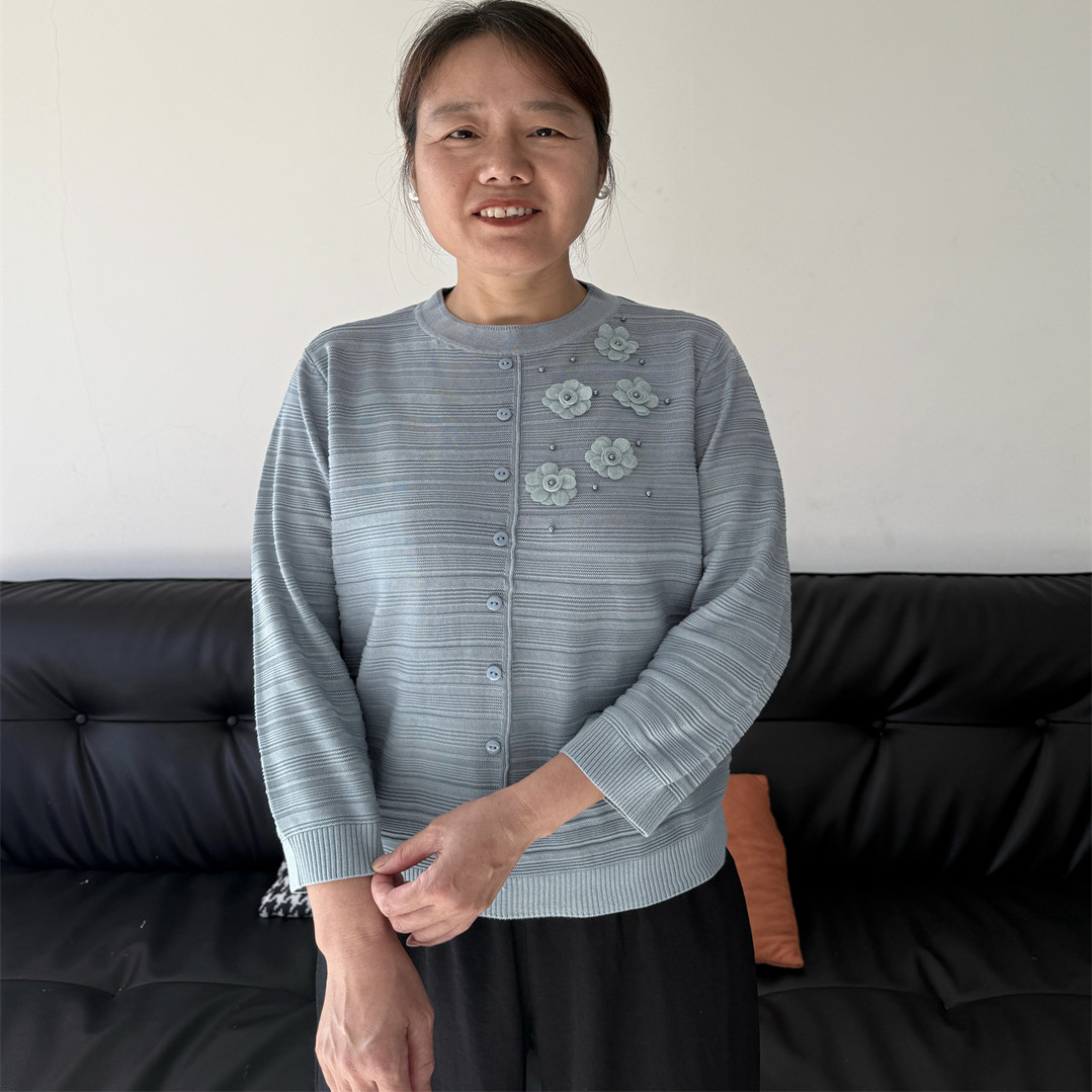 中年妈妈装春季开衫针织衫洋气长袖上衣女薄款中老年春秋小衫衣服