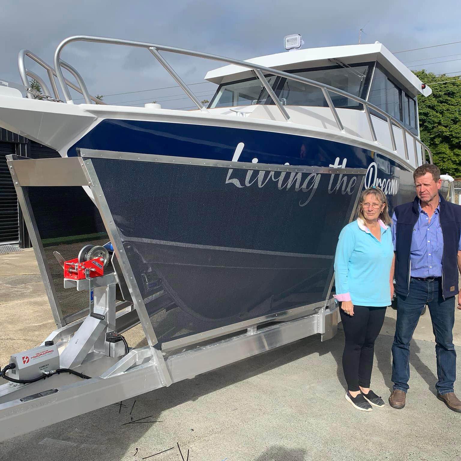 青岛9米海钓船渔船可设计游艇私人快艇铝合金钓鱼艇游艇