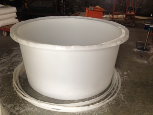 泡菜桶腌制桶鸡爪榨菜湖南大白胶桶PE圆通长沙食品级圆通塑料水槽