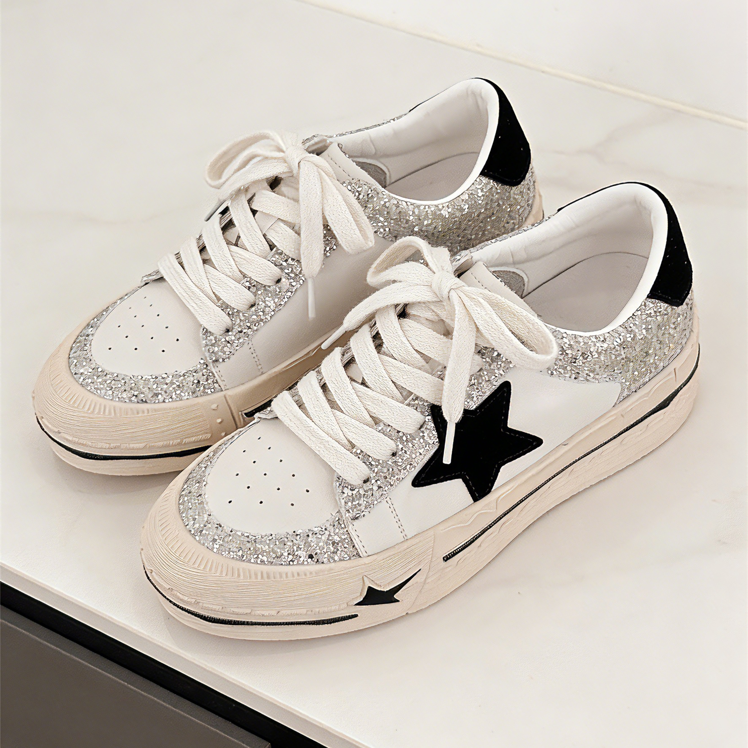 港风潮牌厚底星星真皮小白鞋女增高板鞋休闲运动鞋系带百搭单鞋潮