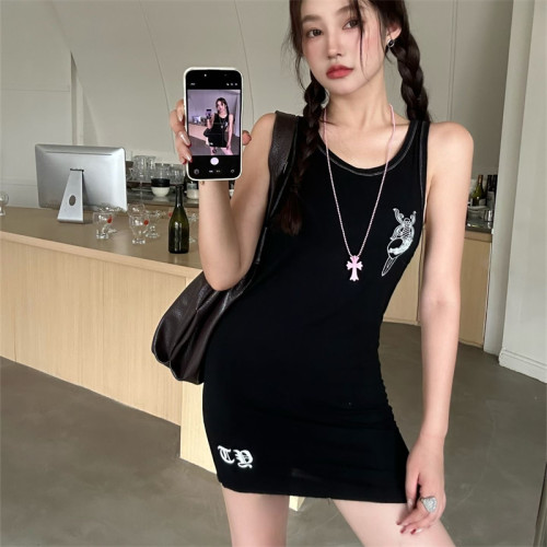 马蹄梵文印花收到连衣裙背心裙女夏季小众设计感纯欲修身包臀短裙