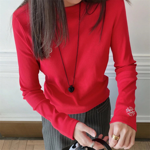 秋冬新款马蹄梵文刺绣修身长袖T恤女ins显瘦弹力螺纹打底衫上衣潮