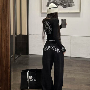 女秋冬磨毛梵文印花弹力显瘦上衣高腰显瘦阔腿裤 时髦套装 两件套潮